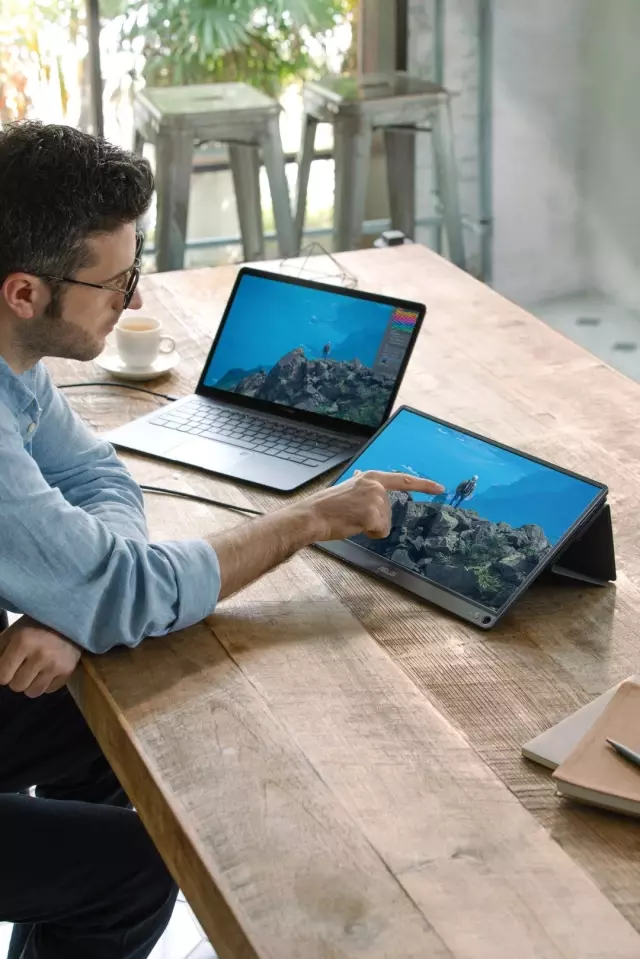 ASUS ZenScreen Touch, Taşınabilir Dokunmatik Mönitör Özellikleri Neler? ASUS ZenScreen Touch, Taşınabilir Dokunmatik Mönitör Özellikleri Neler?