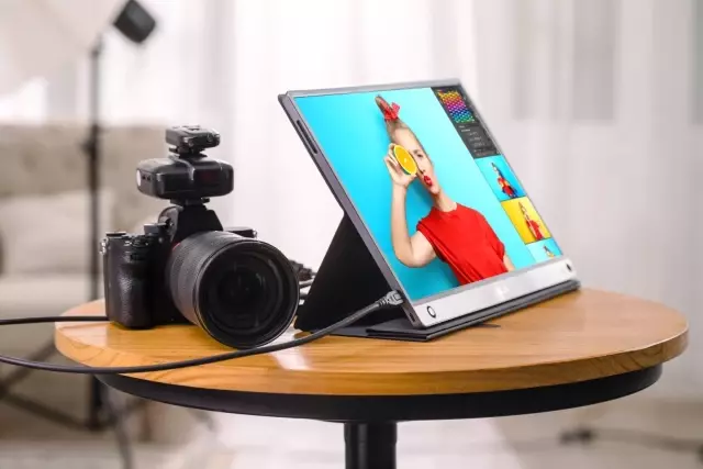 ASUS ZenScreen Touch, Taşınabilir Dokunmatik Mönitör Özellikleri Neler? ASUS ZenScreen Touch, Taşınabilir Dokunmatik Mönitör Özellikleri Neler?