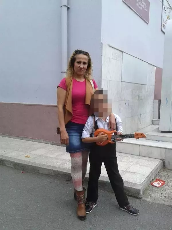 Eski eşi ve baldızını 2 çocuğunun gözü önünde öldürmüş
