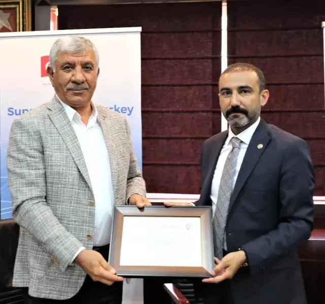Kardeşliğe imza attılar Kardeşliğe imza attılar