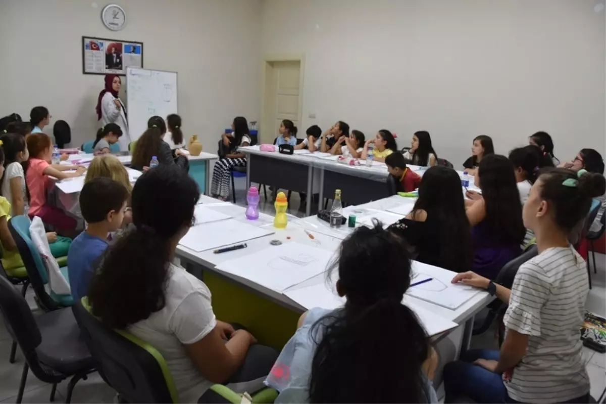 Kocasinan'da geleceğin ressamları yetişiyor