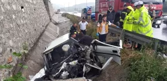Aslan Demir: Su kanalına giren otomobil 85 metre ilerledikten sonra menfeze çarptı: 1 ölü Aslan Demir: Su kanalına giren otomobil 85 metre ilerledikten sonra menfeze çarptı: 1 ölü