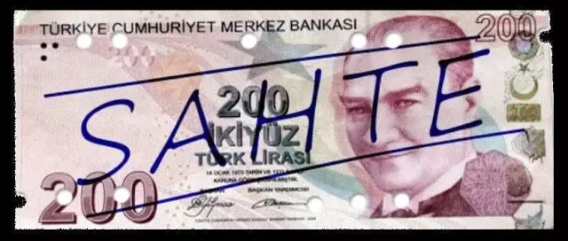 Taksi şoförüne sahte 200 lira verenleri polis arıyor