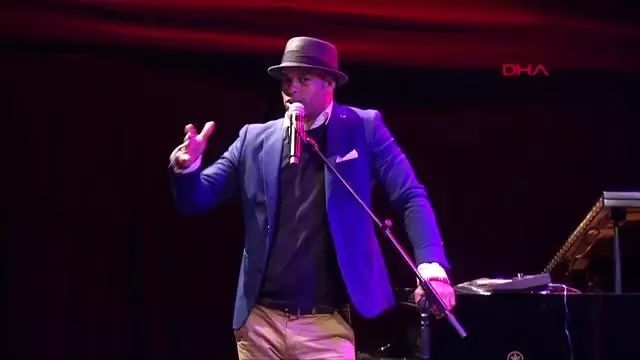ANTALYA Roberto Fonseca'dan Antalya'ya özel beste ANTALYA Roberto Fonseca'dan Antalya'ya özel beste
