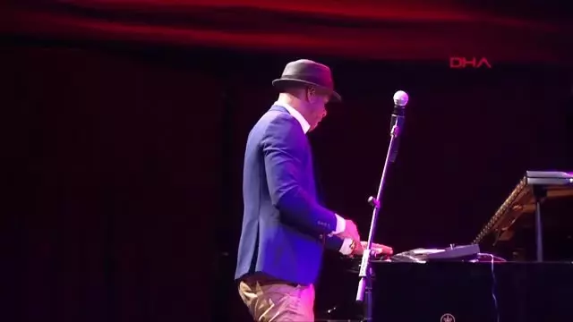 ANTALYA Roberto Fonseca'dan Antalya'ya özel beste ANTALYA Roberto Fonseca'dan Antalya'ya özel beste