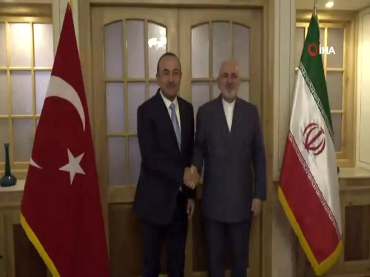 Bakan Çavuşoğlu, Cevad Zarif'le bir araya geldi