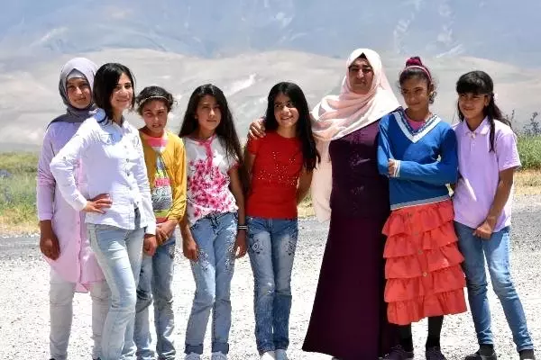 Çocuk gelin Sentene Polat'ın hayatı belgesel oldu