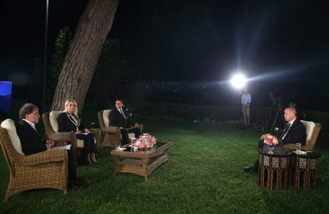 Erdoğan'dan Yıldırım'a eleştiri: Belediyeciliği bedava internetle tanımlamasını gerçekçi bulmuyorum