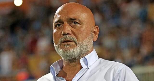 Hikmet Karaman parkeye, Ergin Ataman yeşil sahalara