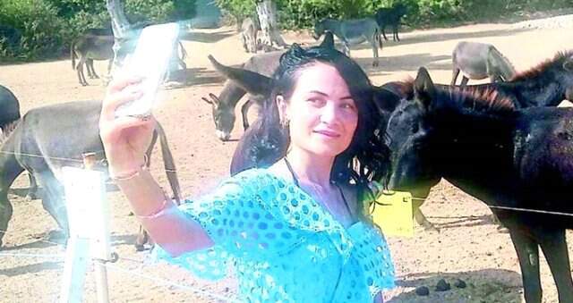Kurduğu eşek çiftliğinde para basıyor