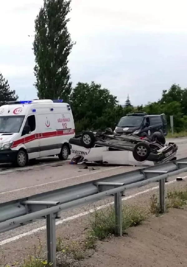 Otomobil takla attı 1,5 aylık bebek öldü, 5 kişi yaralandı Haber