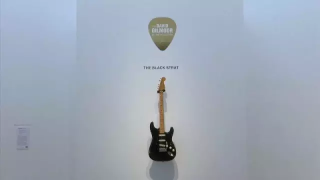 Pink Floyd'un solisti David Gilmour'un gitarı 23 milyon TL'ye satılarak rekor kırdı
