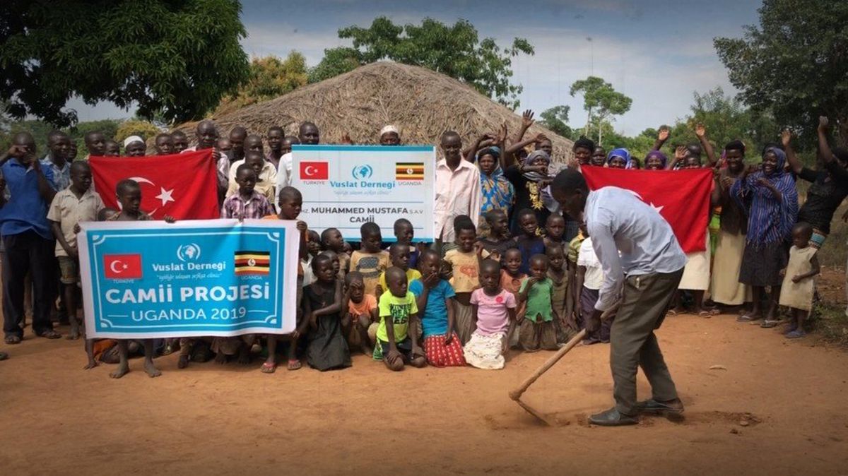 Uganda'da 45 kişi müslüman oldu