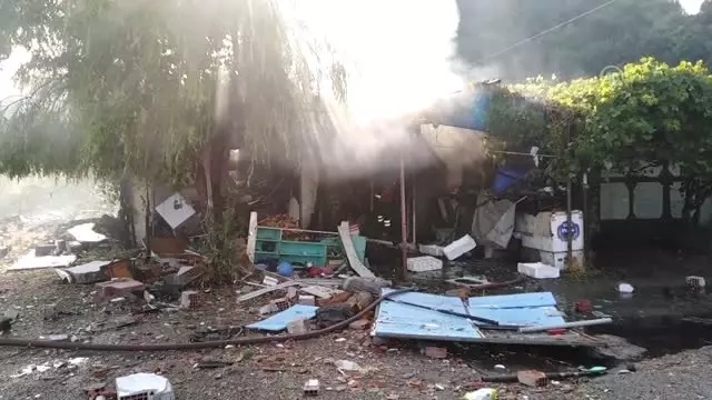 Barakada tüp patladı: 1 yaralı Barakada tüp patladı: 1 yaralı
