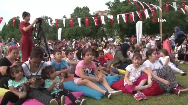 Beykoz'da Yaz Şenliği neşe saçıyor Beykoz'da Yaz Şenliği neşe saçıyor