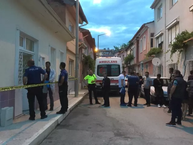 Burdur'da 3 gündür haber alınamayan kadın evinde ölü bulundu