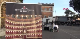 DHA DIŞ - Roma'nın kenar mahallelerine taşınan operada genç bir Türk tenör