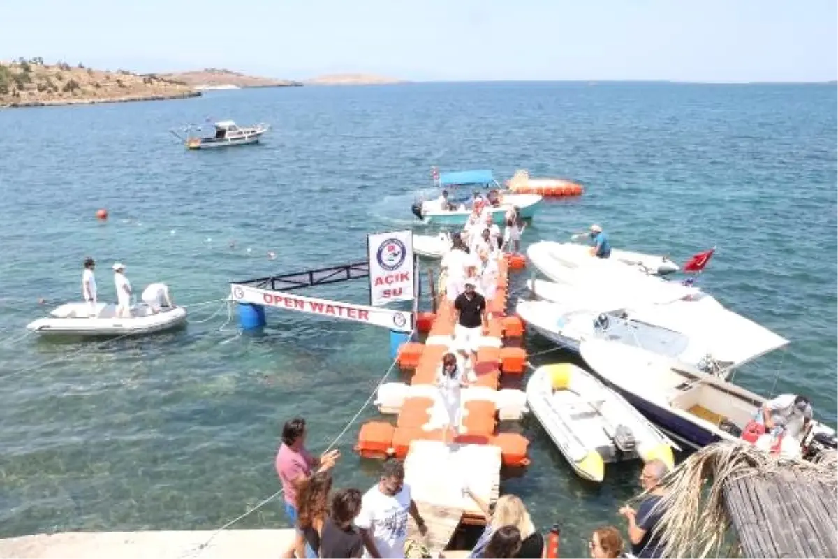 Foça'da yüzme heyecanı