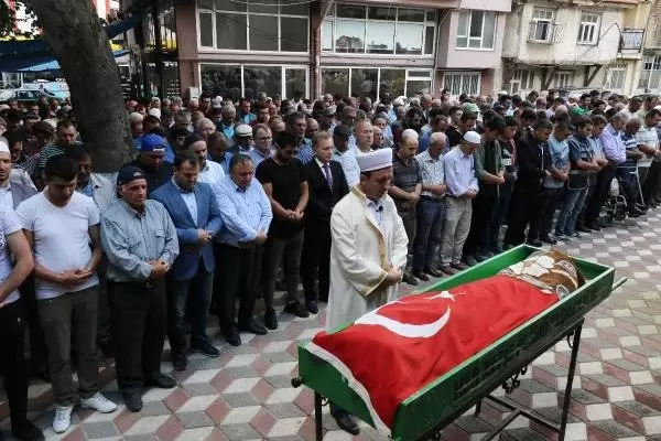 Nişanda havaya açılan ateşte ölen 2 kişi, toprağa verildi