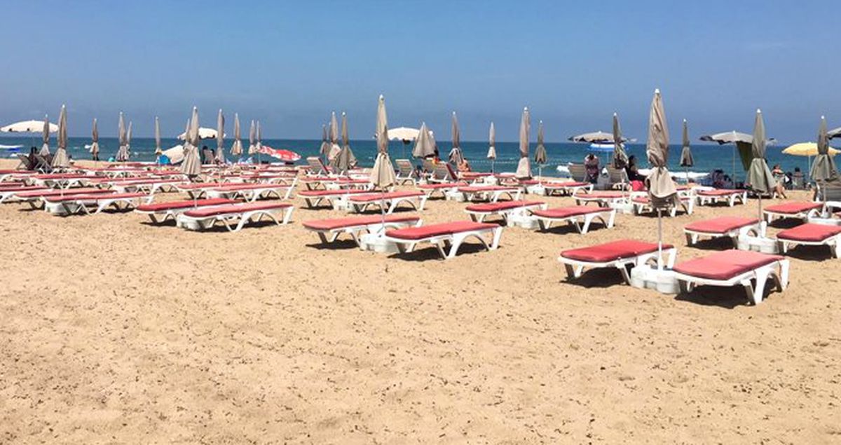 Seçmen sandığa kilitlendi, plajlar boş kaldı