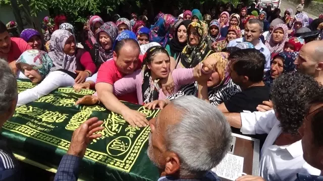 Selde hayatını kaybeden küçük İsa'ya duygusal veda