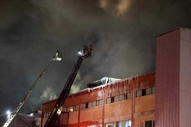 Son dakika! Tekstil ve plastik fabrikasında yangın: 4 ölü, 2 yaralı