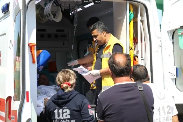 Tüp patlamasında yaralandı, hava ambulansı ile sevk edildi Tüp patlamasında yaralandı, hava ambulansı ile sevk edildi