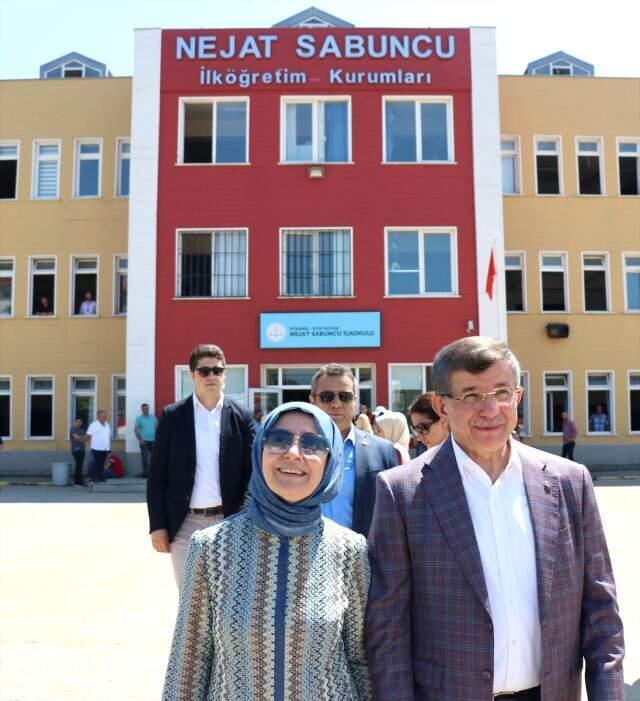 Ahmet Davutoğlu, oyunu kullandı