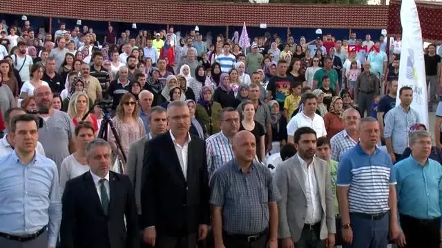 BURSA 15'inci 'Uluslararası Eskikarağaç Leylek Festivali' başladı BURSA 15'inci 'Uluslararası Eskikarağaç Leylek Festivali' başladı