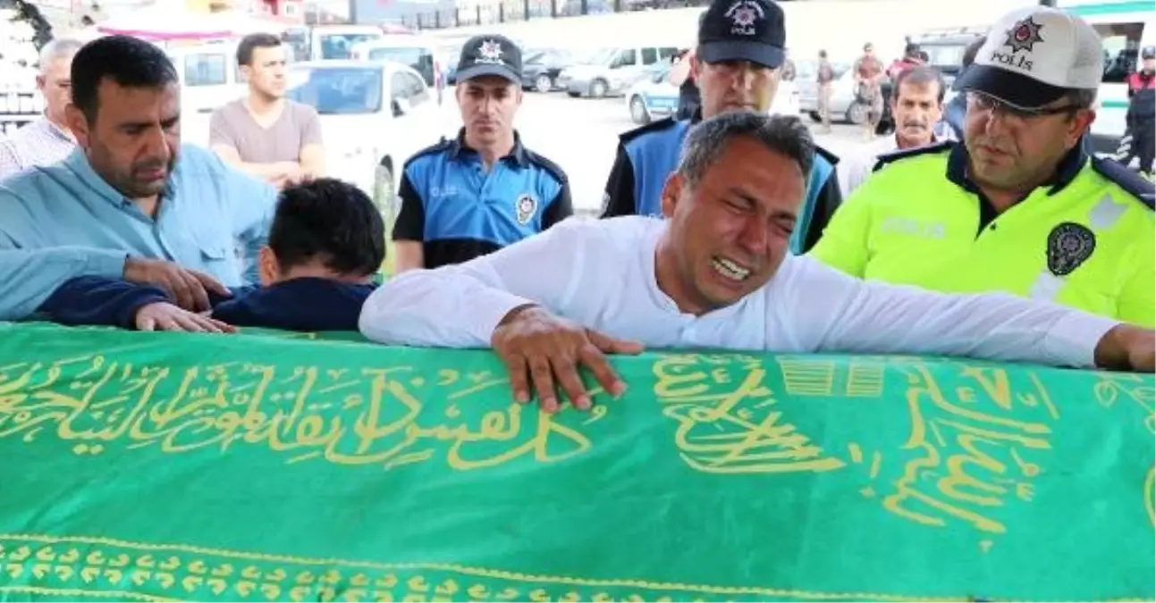 Polis babanın evlat acısı