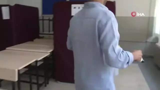 Ünlü komedyen Ceyhun Yılmaz oyunu kullandı Ünlü komedyen Ceyhun Yılmaz oyunu kullandı