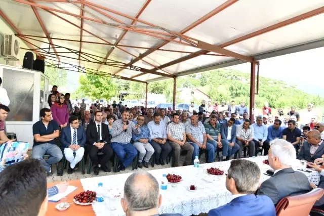 Vali Seymenoğlu dolu hasarı gören bölgeleri inceledi