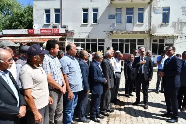 Vali Seymenoğlu dolu hasarı gören bölgeleri inceledi