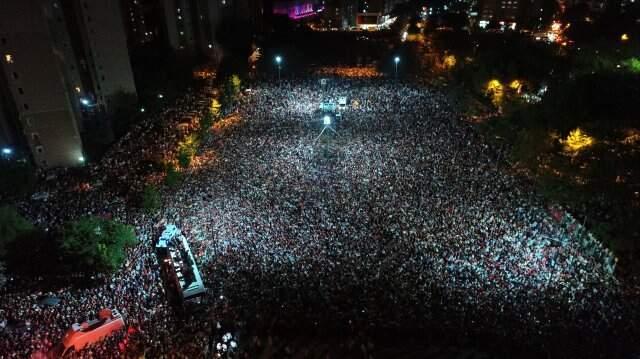 Ekrem İmamoğlu'nu Beylikdüzü'nde on binlerce vatandaş karşıladı!