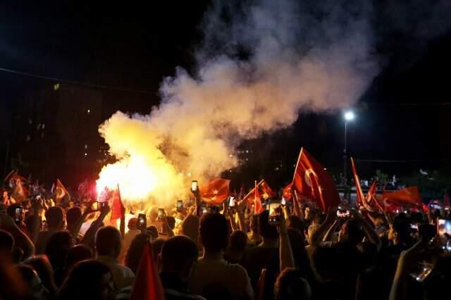 Ekrem İmamoğlu'nu Beylikdüzü'nde on binlerce vatandaş karşıladı!