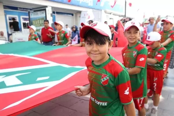 Karşıyaka'nın gurur günü Karşıyaka'nın gurur günü