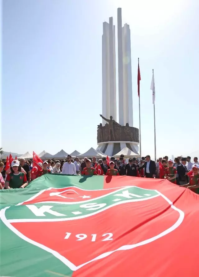 Karşıyaka'nın gurur günü Karşıyaka'nın gurur günü