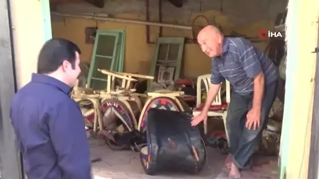 87 yaşındaki 70 yıllık semerci ustasına kaymakamdan vefa 87 yaşındaki 70 yıllık semerci ustasına kaymakamdan vefa