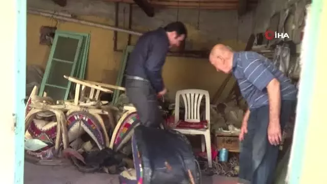 87 yaşındaki 70 yıllık semerci ustasına kaymakamdan vefa 87 yaşındaki 70 yıllık semerci ustasına kaymakamdan vefa