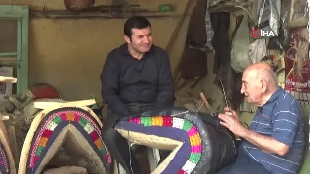 87 yaşındaki 70 yıllık semerci ustasına kaymakamdan vefa 87 yaşındaki 70 yıllık semerci ustasına kaymakamdan vefa