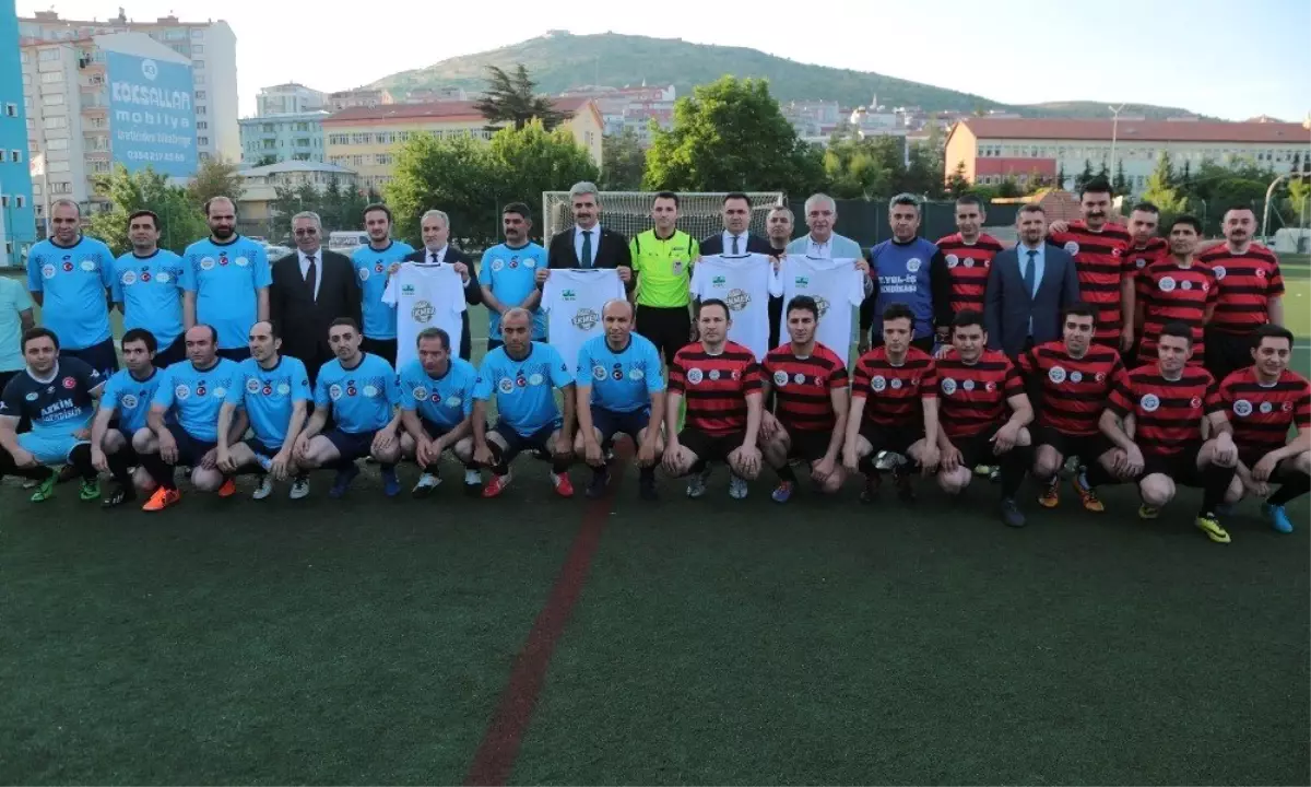 Askıda Ekmek Futbol Turnuvası Başladı