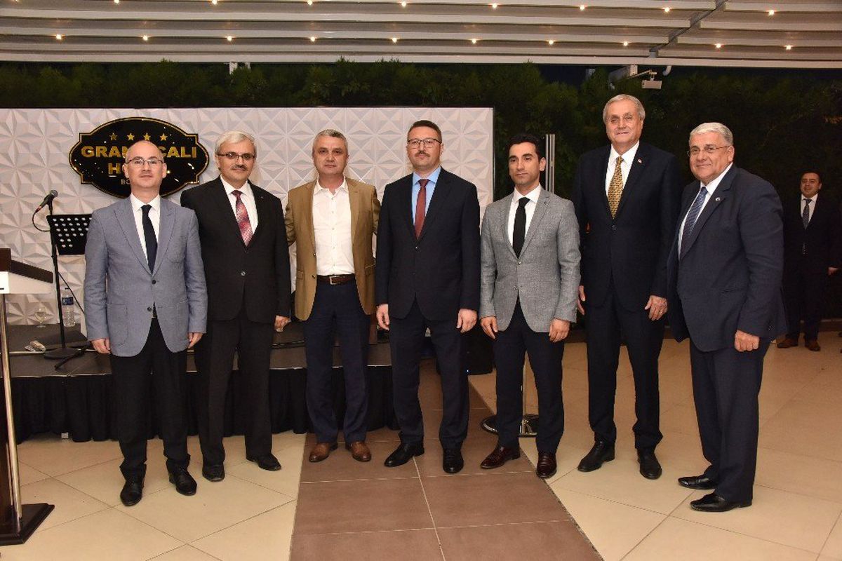 Bozüyük'te görev yerleri değişen savcı ve hâkimler için veda yemeği