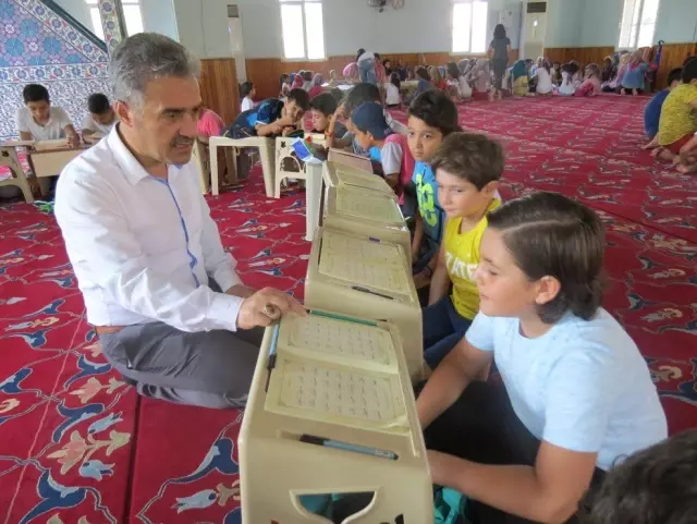 Camiler çocuk sesleriyle şenlendi