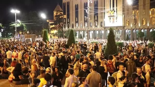 Gürcistan'daki protestolar devam ediyor Gürcistan'daki protestolar devam ediyor