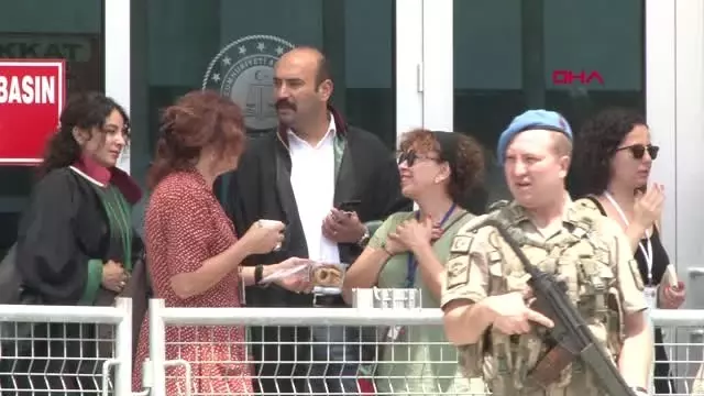 İSTANBUL-GEZİ PARKI EYLEMLERİNE İLİŞKİN DAVADA SANIKLAR SAVUNMA YAPIYOR İSTANBUL-GEZİ PARKI EYLEMLERİNE İLİŞKİN DAVADA SANIKLAR SAVUNMA YAPIYOR