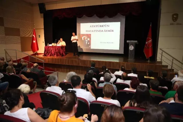 Karşıyaka'da ay-yıldızlı şölen Karşıyaka'da ay-yıldızlı şölen