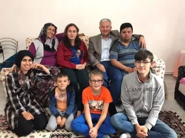Kaymakam Duru Down Sendromlu Ramazan'a aile Ziyaretinde Bulundu