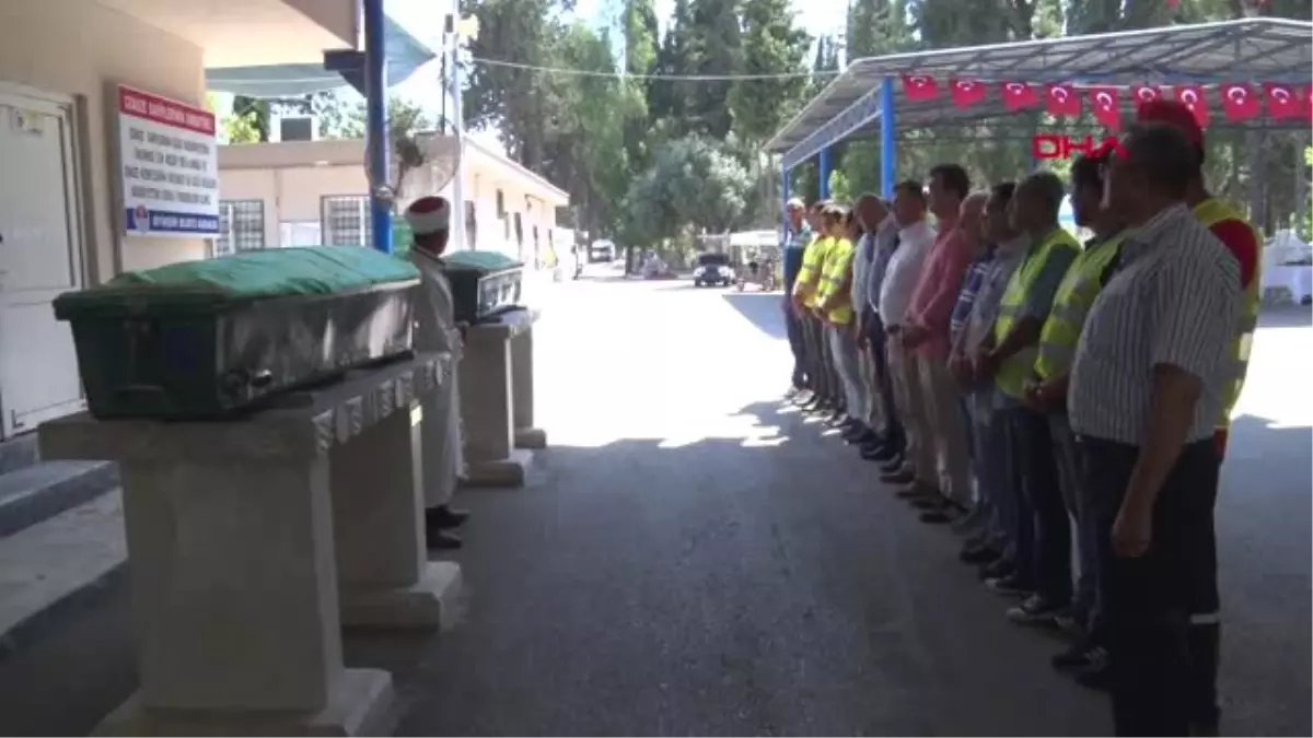 MERSİN CANSIZ MANKENLERİ KEFENLEYİP DEFNETTİLER