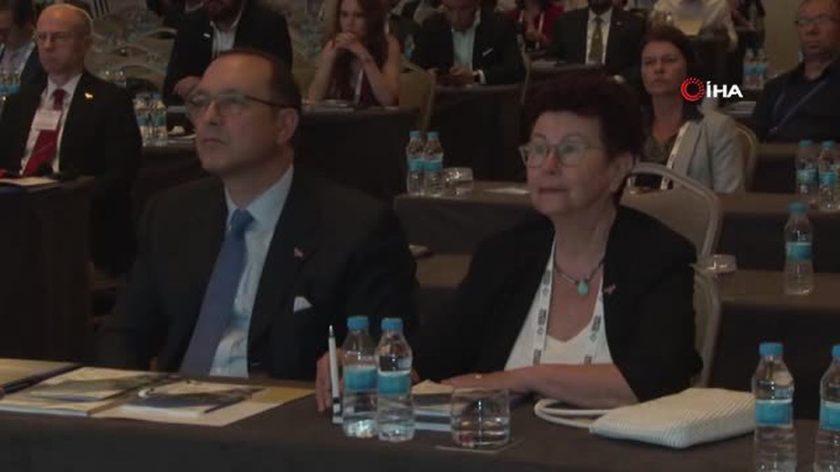Nihat Özdemir: 'Çimento sektöründe yaklaşık 2.3 milyar dolar ile ciro yapıyoruz'