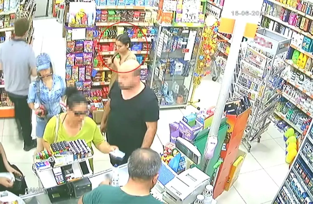 (Özel) Zeytinburnu'nda kadın hırsızlar kamerada